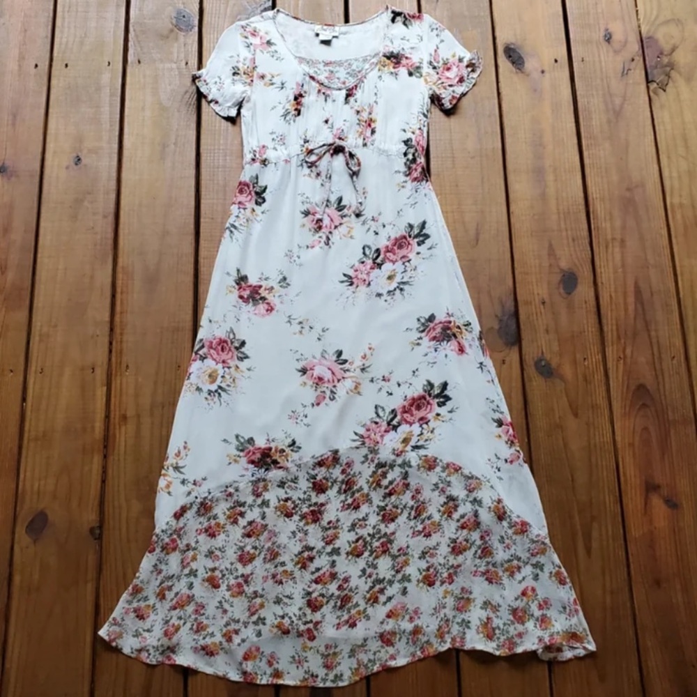 Vintage 90s Floral Maxi Dress with Short Sleeves
